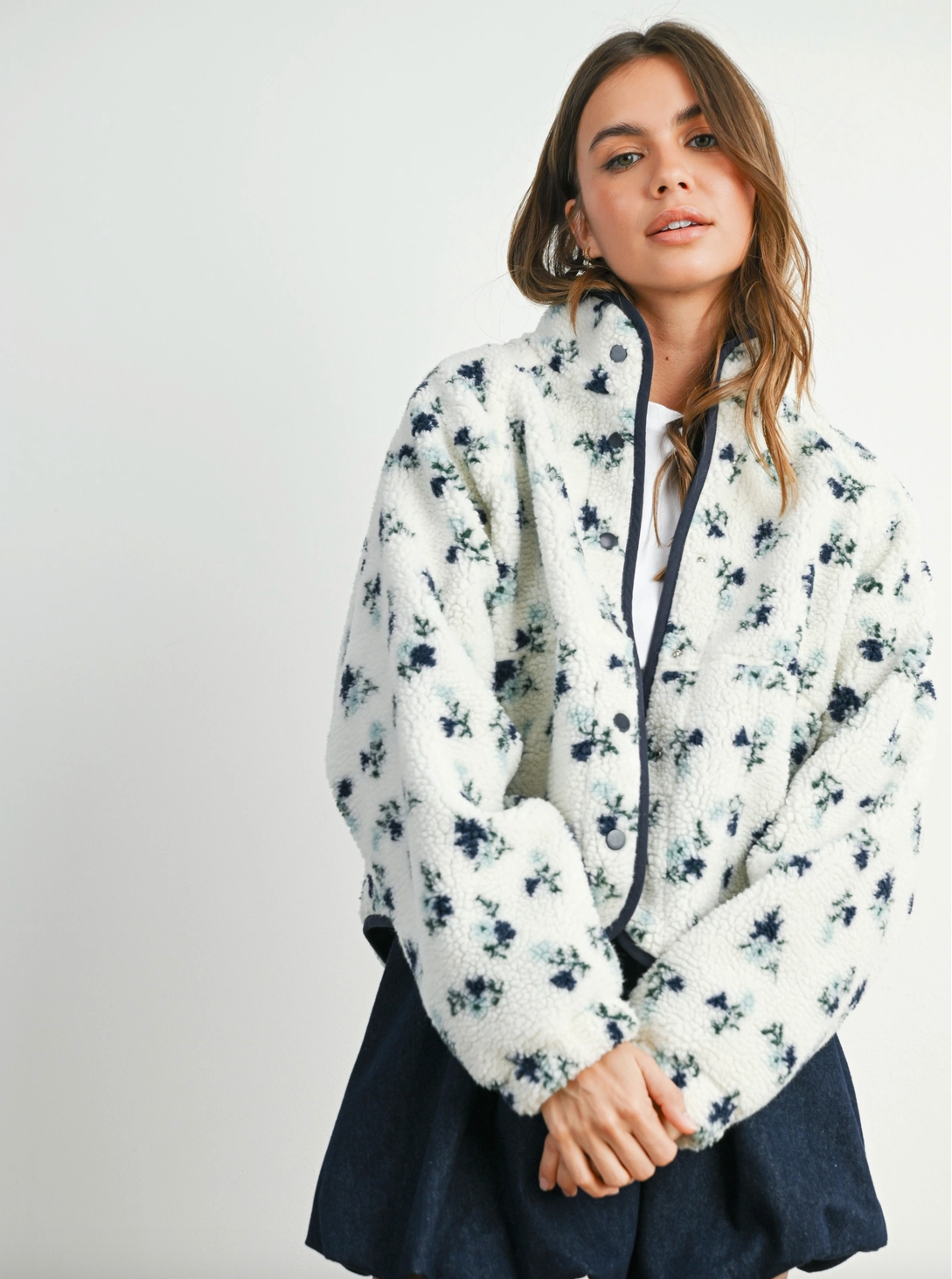 Ivory & Navy Floral Jacket – CRSS Boutique
