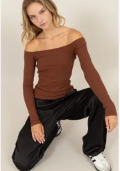 OFF-THE-SHOULDER Long Sleeve Top